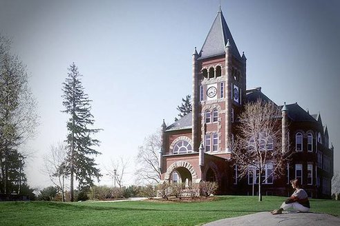 ニューハンプシャー大学　ウィットモアビジネス・経済学院